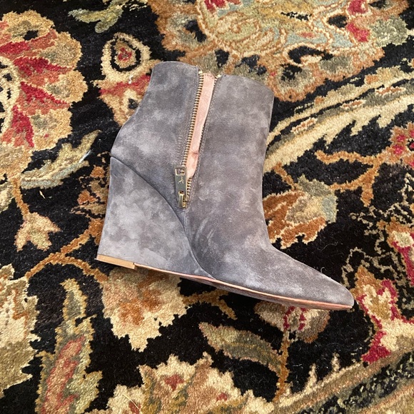 Used Joie Jalena Grey Suede Leather Pointy Toe Wedge Heel Ankle Boots / Booties - Picture 6 of 9